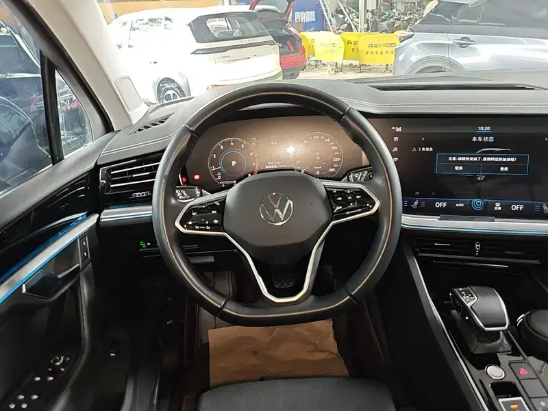2022 Volkswagen Touareg с пробегом 124 500 км