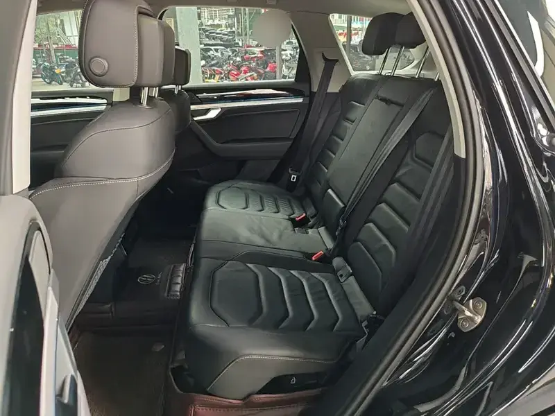 2022 Volkswagen Touareg с пробегом 124 500 км