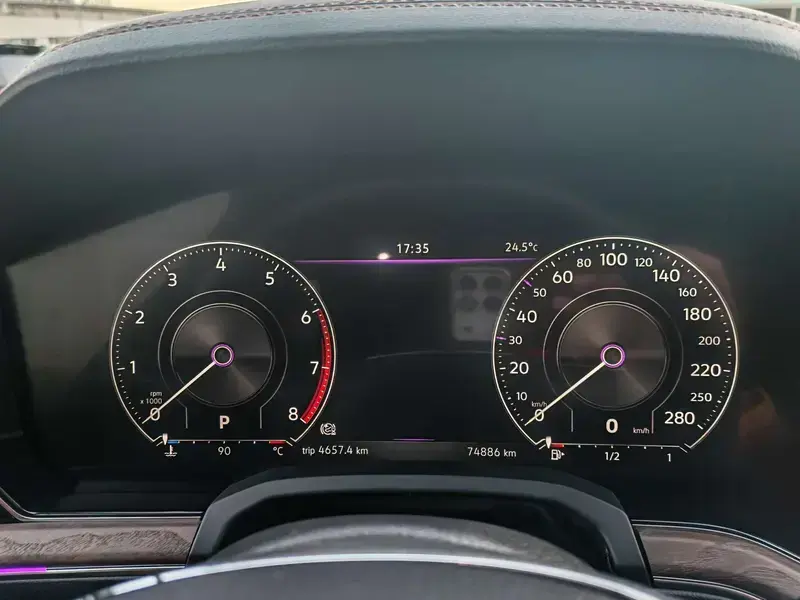 2019 Volkswagen Touareg с пробегом 74 000 км