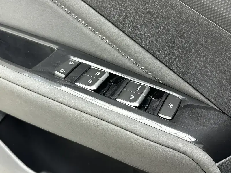 2022 Wuling Xingchi с пробегом 48 000 км