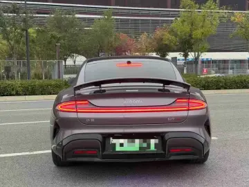 2024 Xiaomi SU7 с пробегом 23 000 км