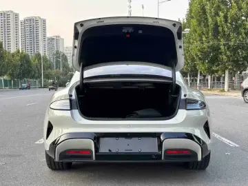 2026 Xiaomi SU7 с пробегом 2 700 км