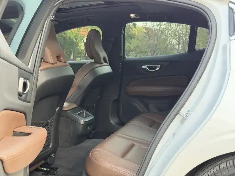 2022 Volvo S60 с пробегом 78 000 км