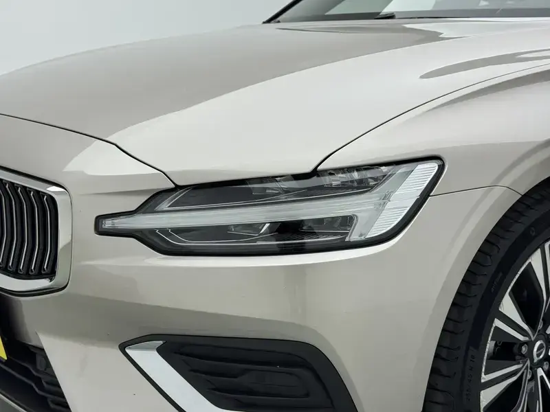 2026 Volvo S60 с пробегом 4 500 км