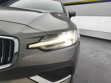 2022 Volvo S60 с пробегом 104 000 км