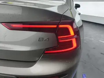 2022 Volvo S60 с пробегом 104 000 км