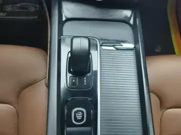 2022 Volvo S60 с пробегом 104 000 км