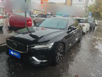 2026 Volvo S60 с пробегом 13 000 км