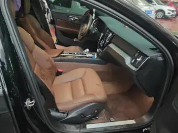 2026 Volvo S60 с пробегом 13 000 км