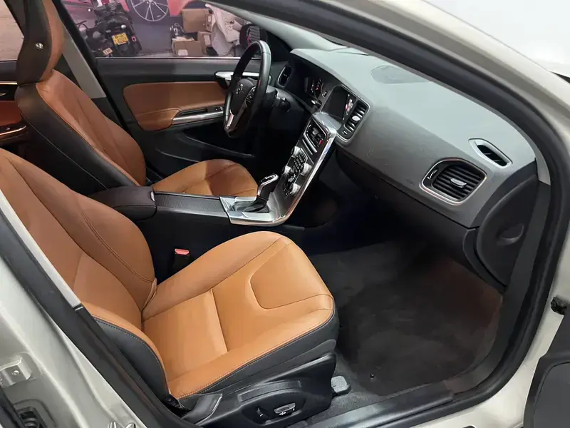 2019 Volvo S60 с пробегом 79 900 км