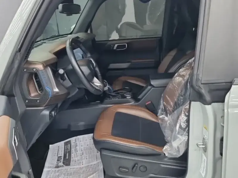 2022 Ford Bronco с пробегом 50 096 км