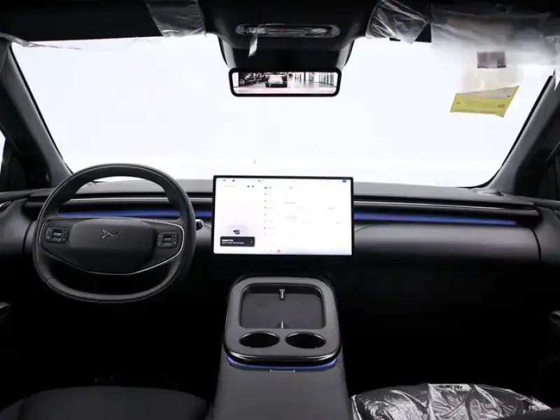2025 Xpeng G7 с пробегом 100 км