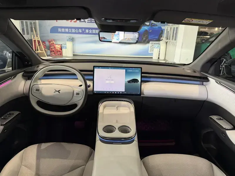 2025 Xpeng G7 с пробегом 12 200 км