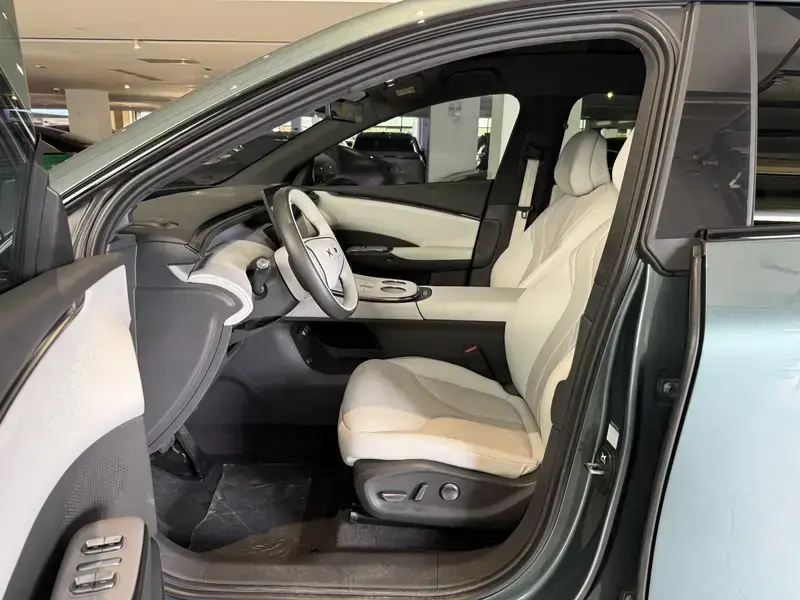 2025 Xpeng G7 с пробегом 12 200 км