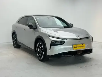2025 Xpeng G7 с пробегом 100 км