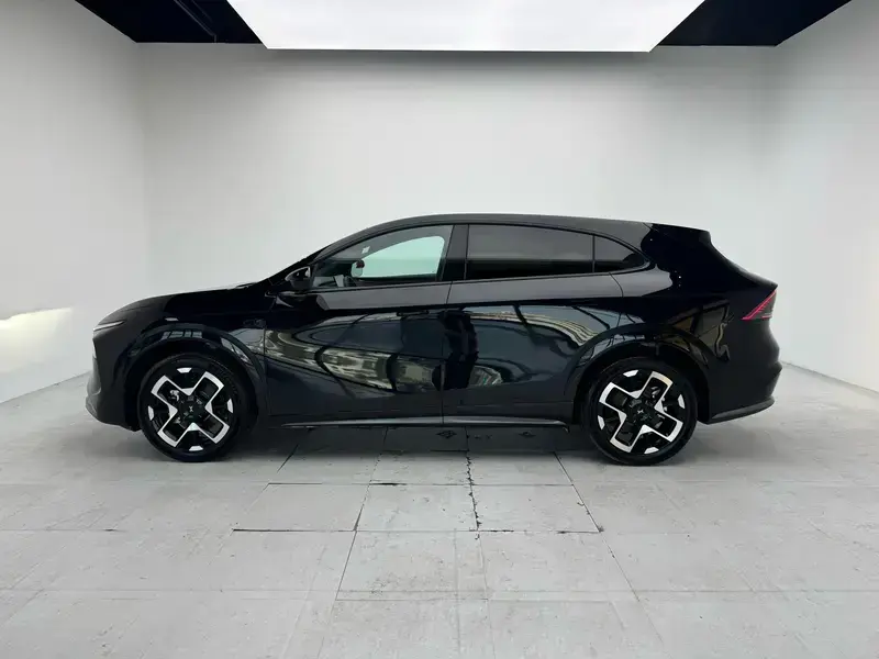 2025 Xpeng G7 с пробегом 2 800 км