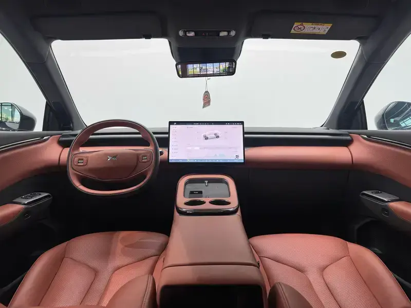 2025 Xpeng G7 с пробегом 2 800 км