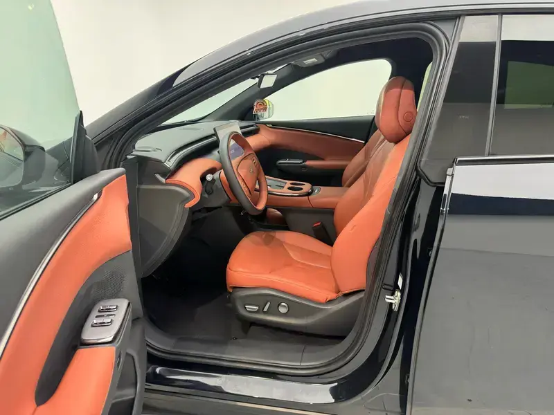 2025 Xpeng G7 с пробегом 2 800 км