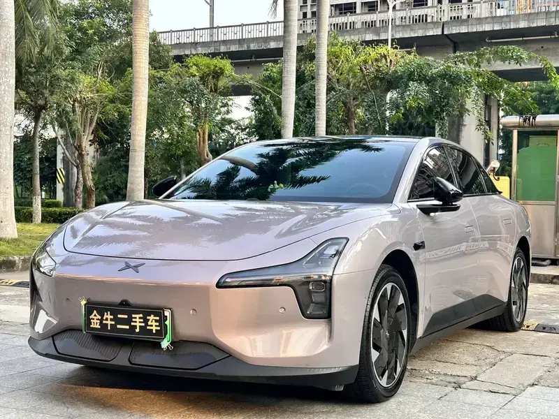 2025 Xpeng Mona M03 с пробегом 16 000 км