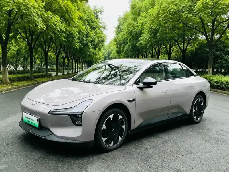 2025 Xpeng Mona M03 с пробегом 6 000 км