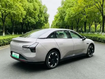 2025 Xpeng Mona M03 с пробегом 6 000 км