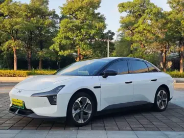 2024 Xpeng Mona M03 с пробегом 50 000 км