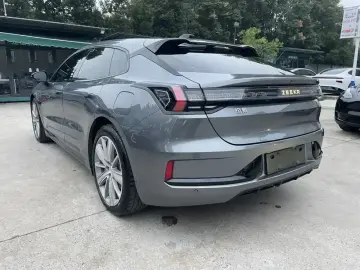 2022 Zeekr 001 с пробегом 69 000 км
