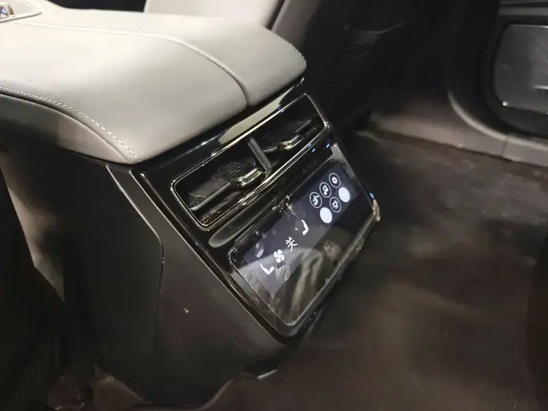 2023 Zeekr 001 с пробегом 70 000 км
