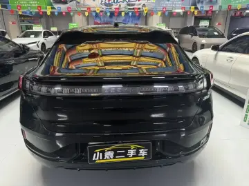 2023 Zeekr 001 с пробегом 70 000 км