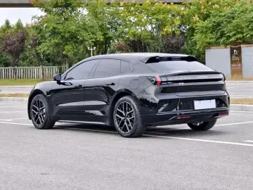 2026 Zeekr 001 с пробегом 15 000 км