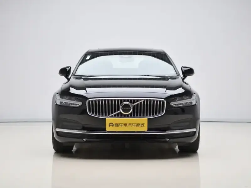 2024 Volvo S90 с пробегом 33 100 км
