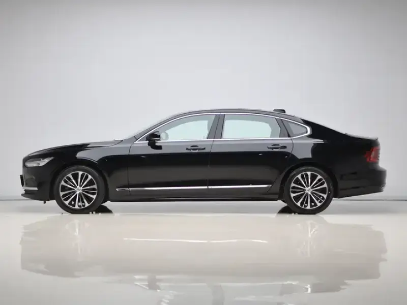 2024 Volvo S90 с пробегом 33 100 км