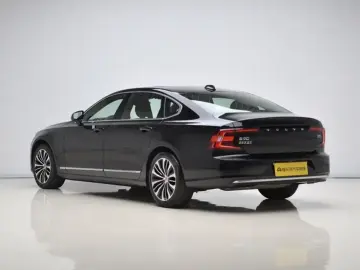 2024 Volvo S90 с пробегом 33 100 км