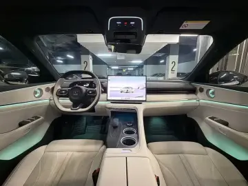 2026 Zeekr 001 с пробегом 32 000 км