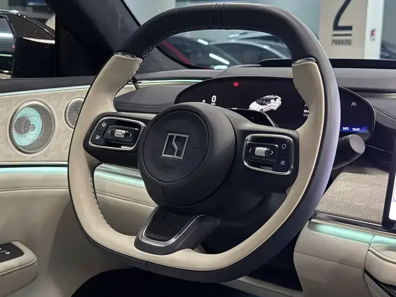 2026 Zeekr 001 с пробегом 32 000 км
