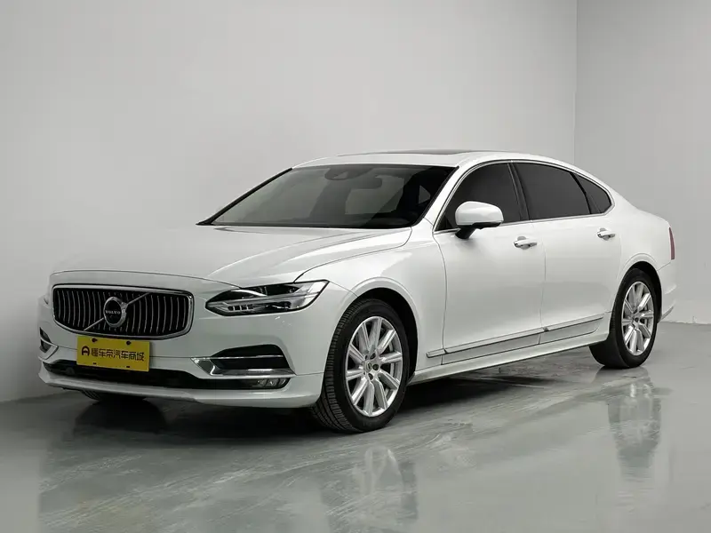 2020 Volvo S90 с пробегом 72 400 км