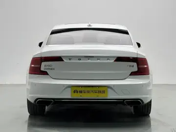 2020 Volvo S90 с пробегом 72 400 км
