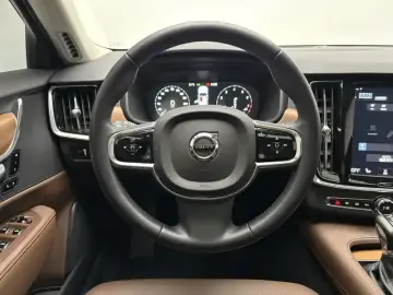 2020 Volvo S90 с пробегом 72 400 км