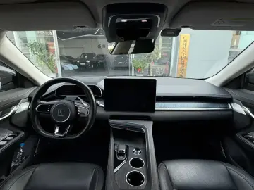 2023 Zeekr 001 с пробегом 123 000 км