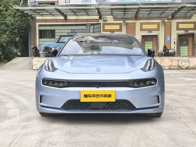 2022 Zeekr 001 с пробегом 61 000 км
