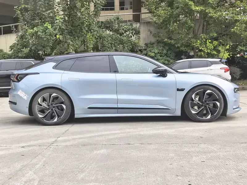 2022 Zeekr 001 с пробегом 61 000 км