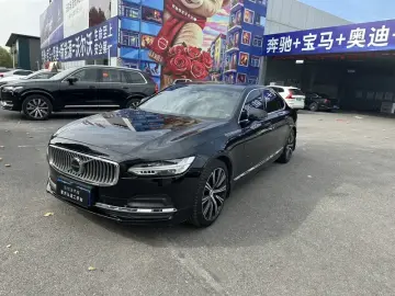2023 Volvo S90 с пробегом 52 000 км