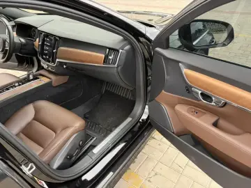 2021 Volvo S90 с пробегом 85 000 км