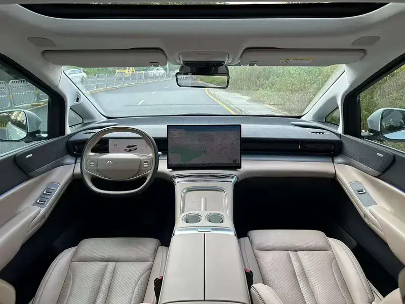 2024 Xpeng X9 с пробегом 31 000 км