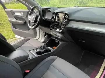 2020 Volvo XC40 с пробегом 68 000 км