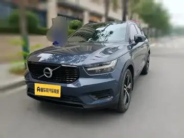 2022 Volvo XC40 с пробегом 30 700 км