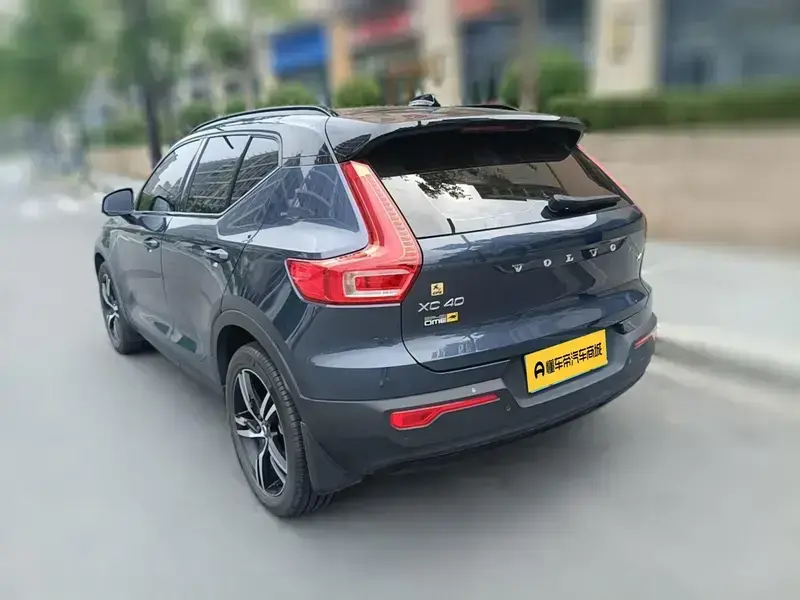 2022 Volvo XC40 с пробегом 30 700 км