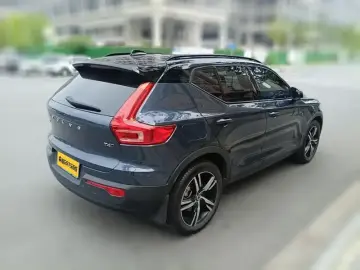 2022 Volvo XC40 с пробегом 30 700 км