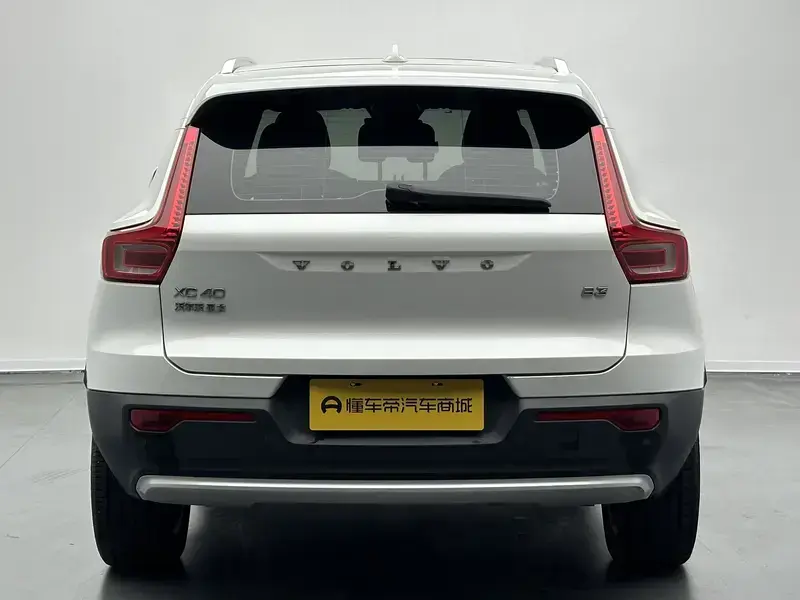 2024 Volvo XC40 с пробегом 74 600 км