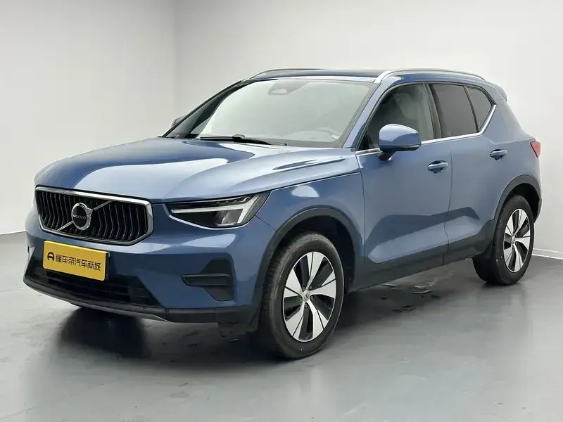 2024 Volvo XC40 с пробегом 79 100 км